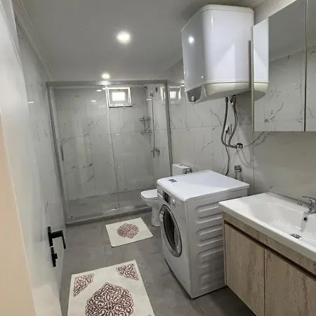 Apartman Climbing, And Are 15 Minutes Away *